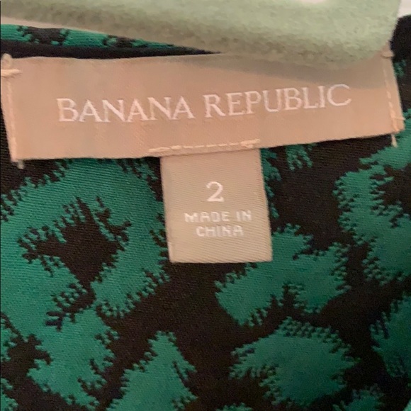 Sleeveless emerald leopard top - Picture 3 of 3